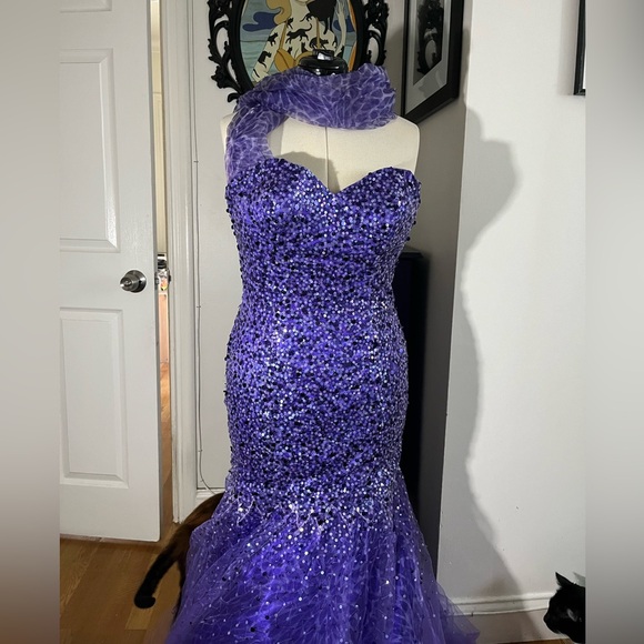Gorgeous mermaid pageant prom gown, purple sequin leopard - Picture 2 of 5